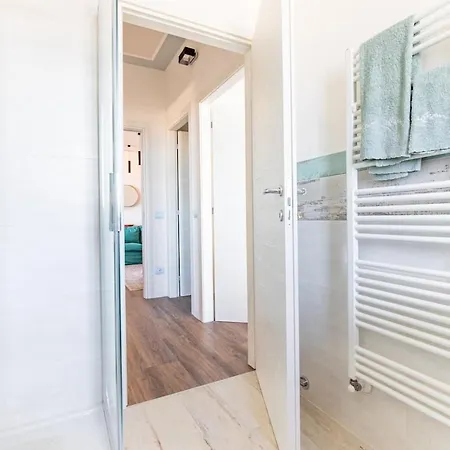 Chez Ale, With Panoramic Terrace In דירה *